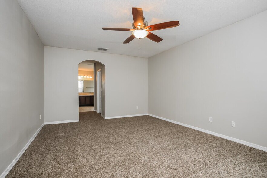 Building Photo - 471 Jeffrey James Way