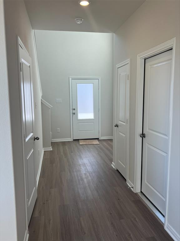 Building Photo - 15850 Berry Hl Dr