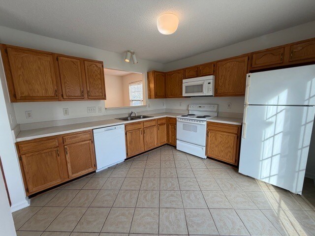 Building Photo - 4325 River Bluff Ter