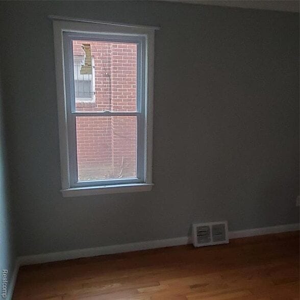 Building Photo - 19362 Sunderland Rd