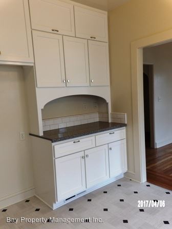 Building Photo - 138 Pine St