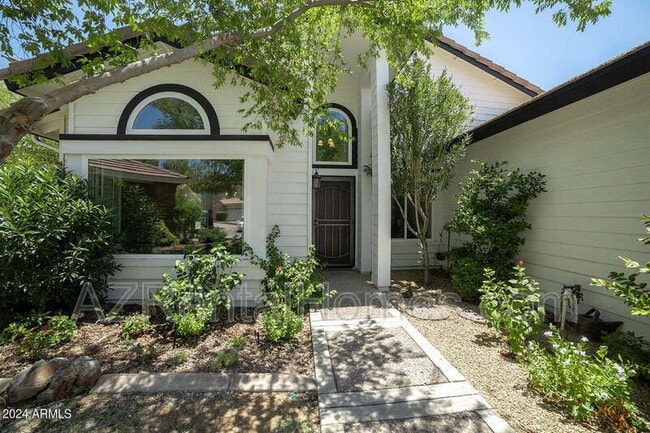 Building Photo - 16023 N 48th Pl