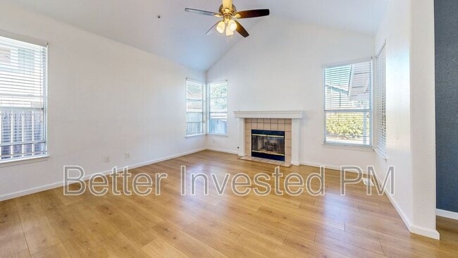 Building Photo - 430 Merlot Dr