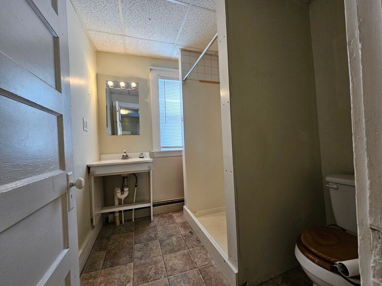 Building Photo - 13 Grove St