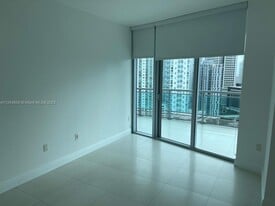 Building Photo - 350 S Miami Ave