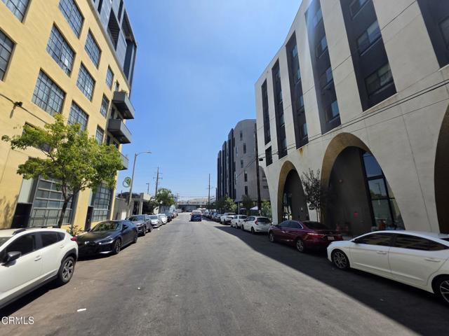 Building Photo - 200 N San Fernando Rd
