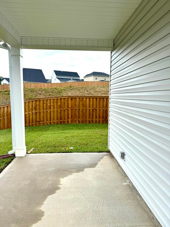 Building Photo - 9093 Malahide Ln