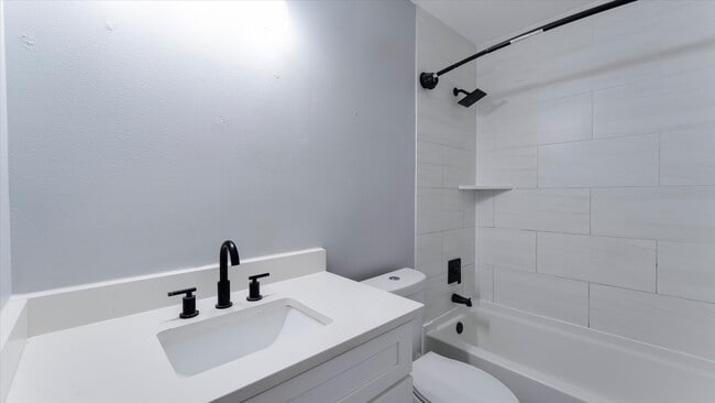 Building Photo - 3819 W Traditions Ct