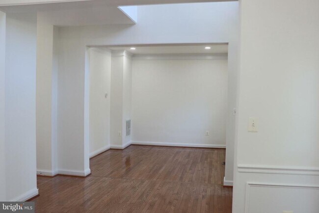 Building Photo - 8140 Gilroy Dr