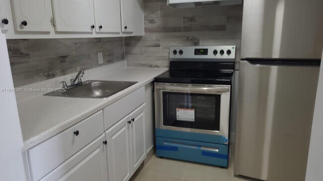 Building Photo - 57 Cambridge C