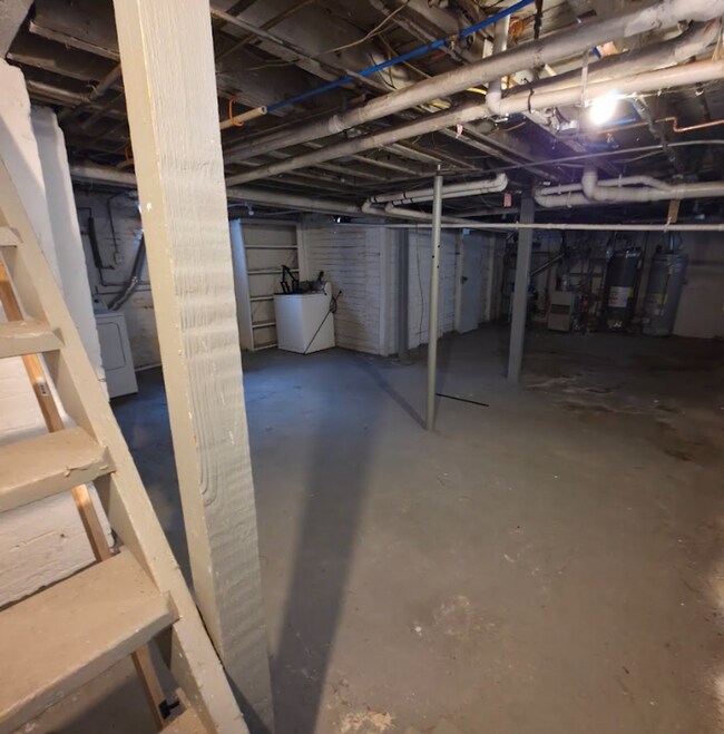 Building Photo - FS 1308-1310 Buhrer Avenue