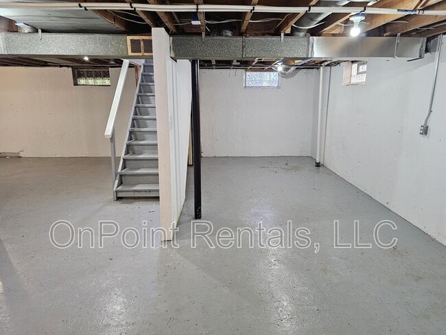 Building Photo - 26926 Dover Ave