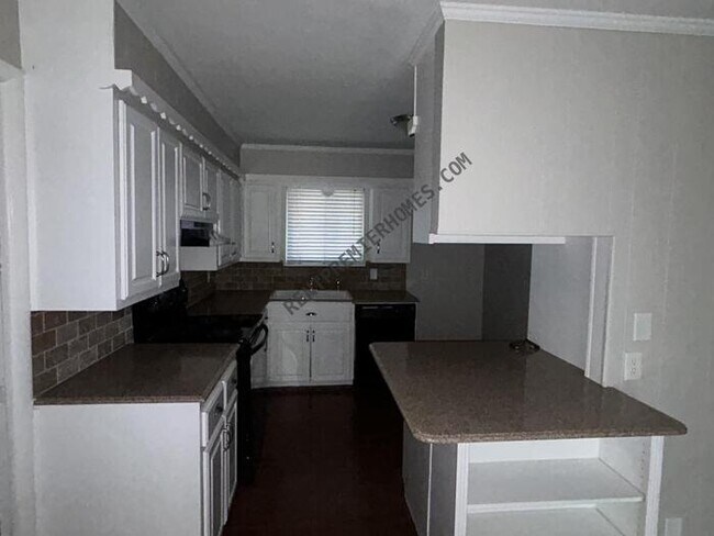 Building Photo - 5406 E 25th Pl