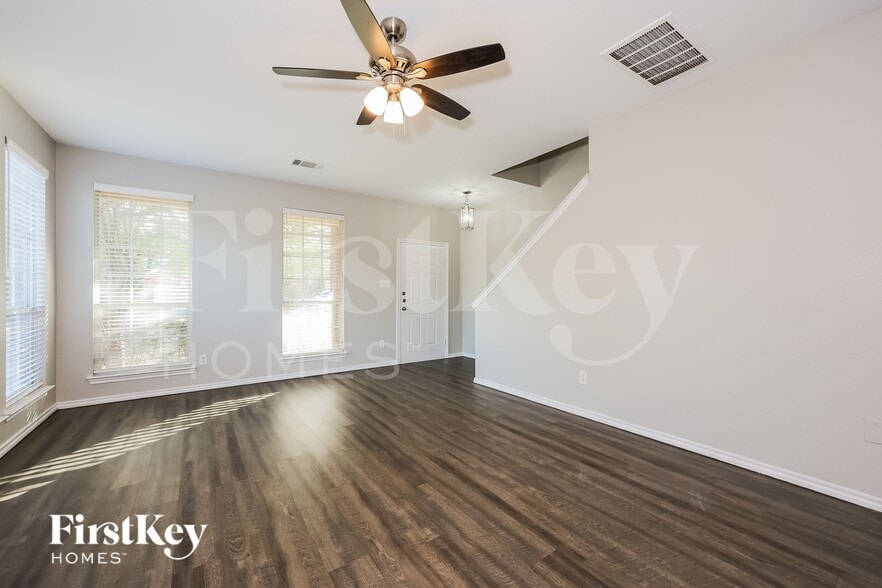 Building Photo - 7060 Chapelridge Dr