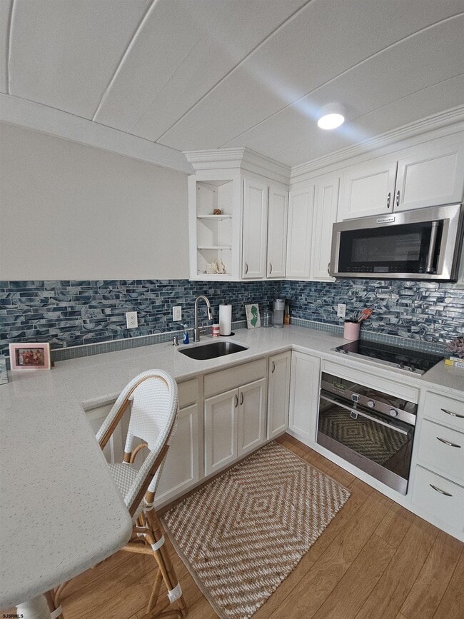 Building Photo - 9401 Pacific Ave