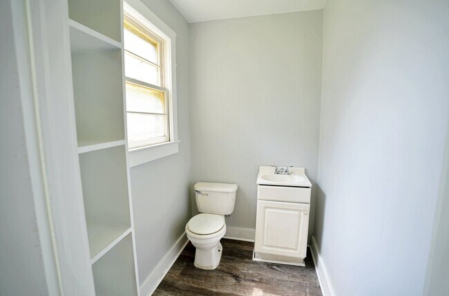 Building Photo - 330 W 41st St