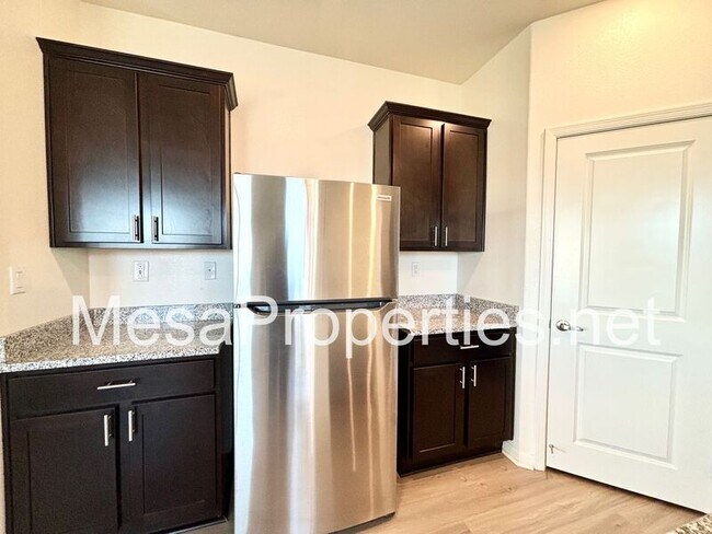 Building Photo - 15886 Rain Lily Ct