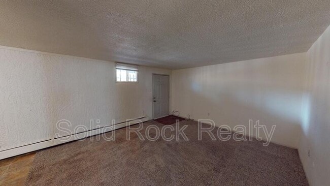 Building Photo - 1411 S Corona Ave
