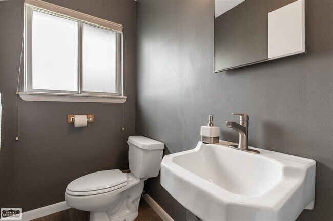 Building Photo - 11489 Anna Lisa Dr