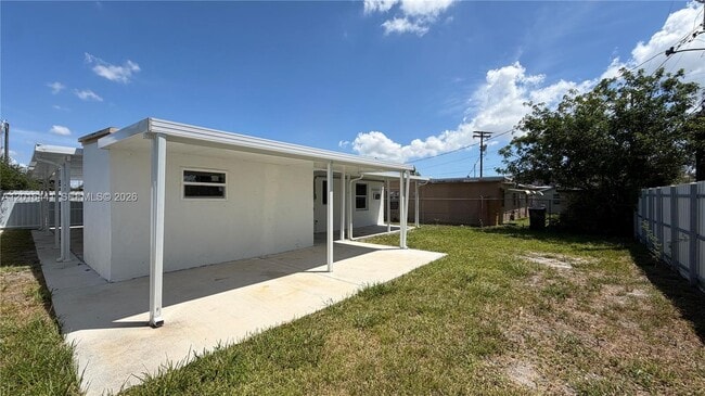 Building Photo - 2230 Service Rd