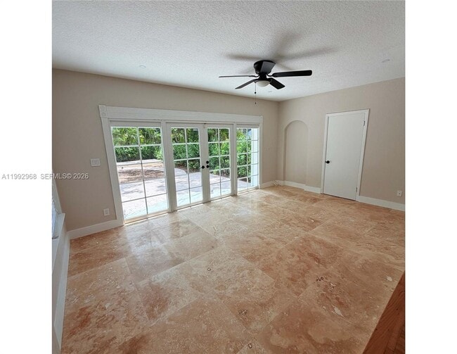 Building Photo - 1032 Obispo Ave