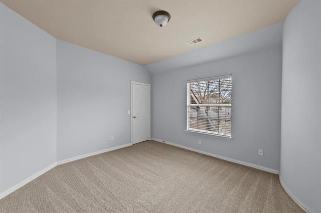Building Photo - 2501 Lakewood Ct