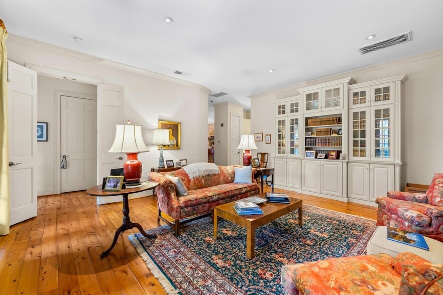 Building Photo - 459 Fenton Pl