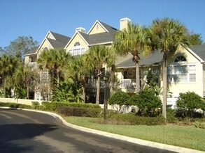 Building Photo - 1025 S Hiawassee Rd