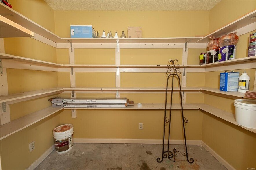 Building Photo - 6517 Gloucester Mews