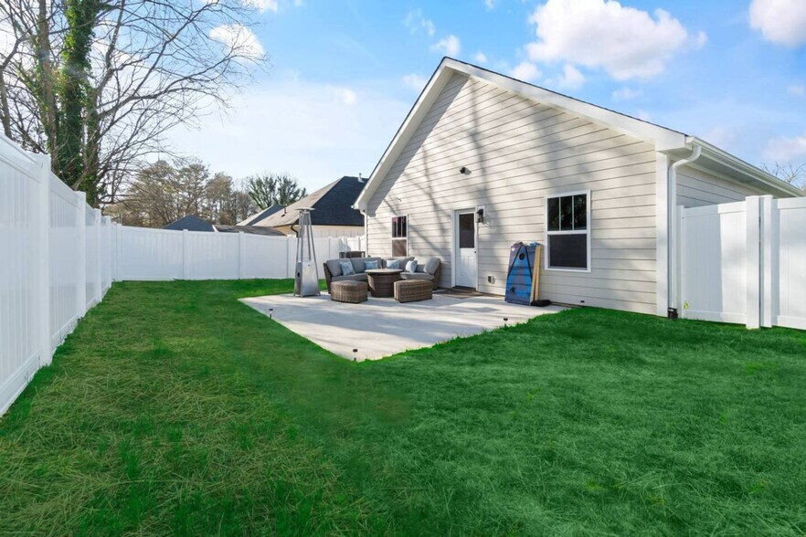 Building Photo - 628 Herms Ave