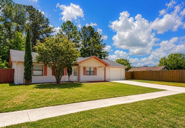 Building Photo - 603 Plantation Village Dr