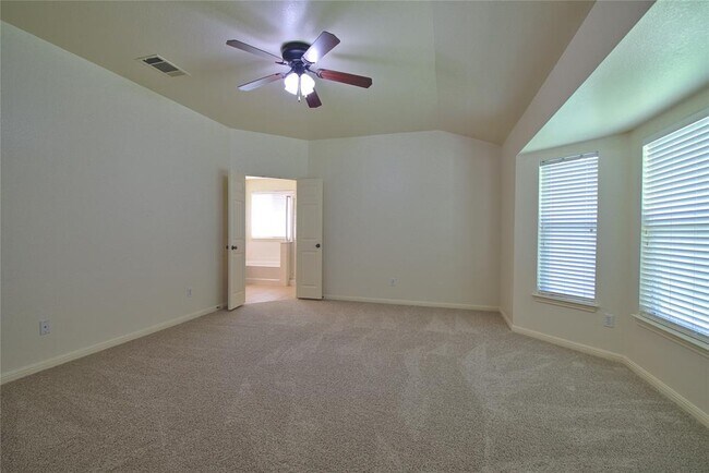 Building Photo - 7749 Squirrel Hollow Dr