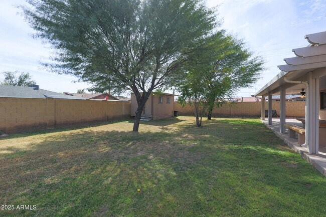 Building Photo - 3239 S Lebanon Ln