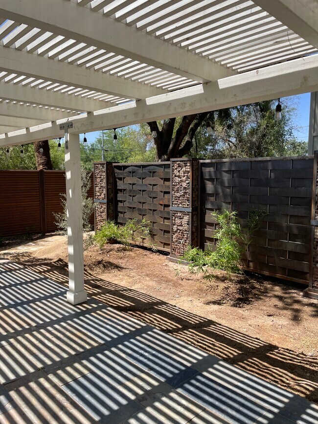 Building Photo - 1222 S Roosevelt St