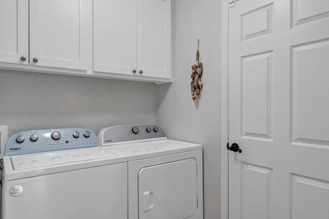 Building Photo - 202 Lighthouse Dr