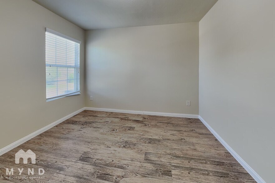 Building Photo - 10119 Berrypatch Ln