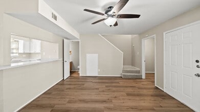 Building Photo - 2533 S Washington Ave