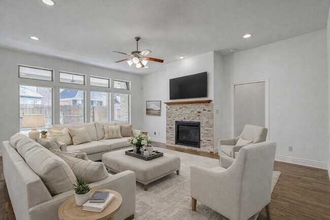 Building Photo - 6614 Rising Hills Ln