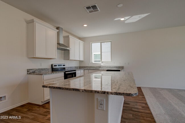 Building Photo - 11442 W La Reata Ave