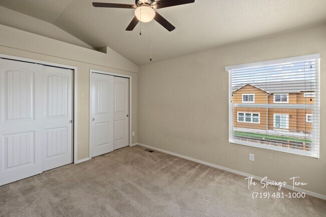 Building Photo - SPACIOUS SIX (6!!!) BD HOME IN LORSON RANCH!