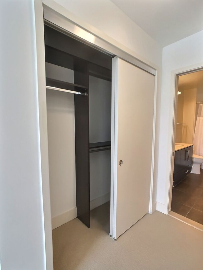 Building Photo - Beautiful 1 Bedroom/1 Bathroom Condo at The 88