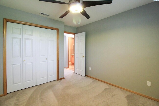 Building Photo - 1757 Maui Dr