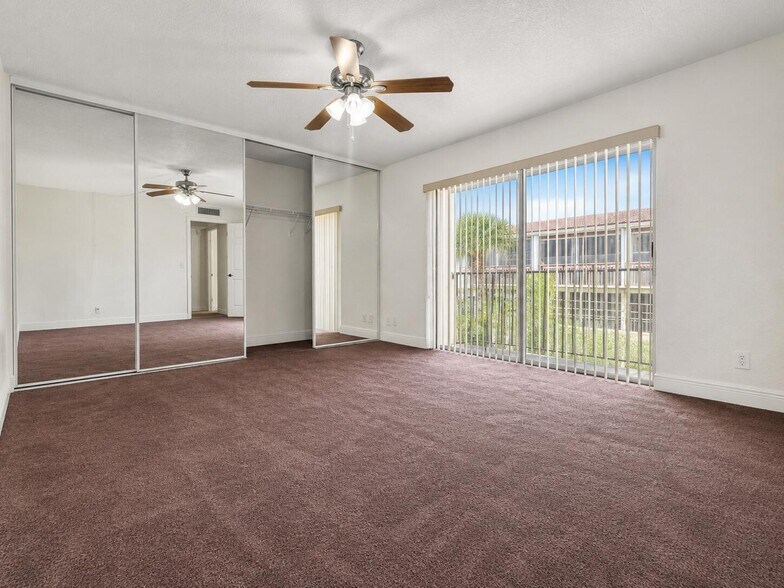 Building Photo - 168 Lake Arbor Dr