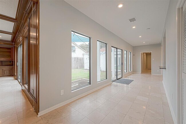 Building Photo - 10919 Villa Lea Ln