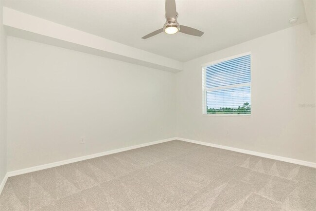 Building Photo - 12320 Wellen Golf St