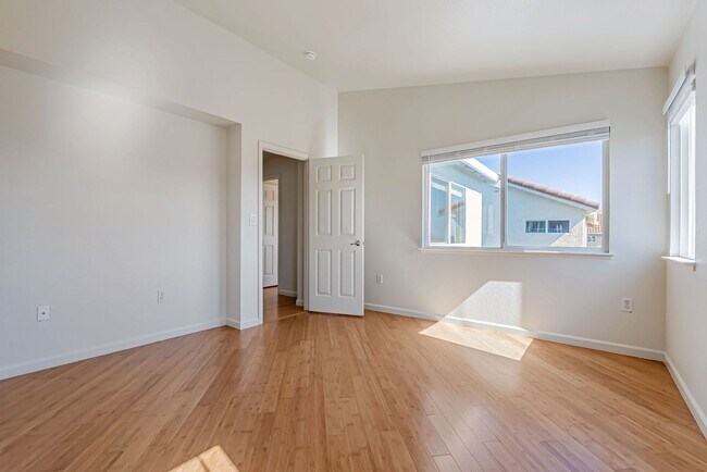 Building Photo - Freshly Renovated Single-Family Home for Rent