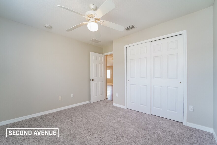 Building Photo - 3653 Valley Terrace