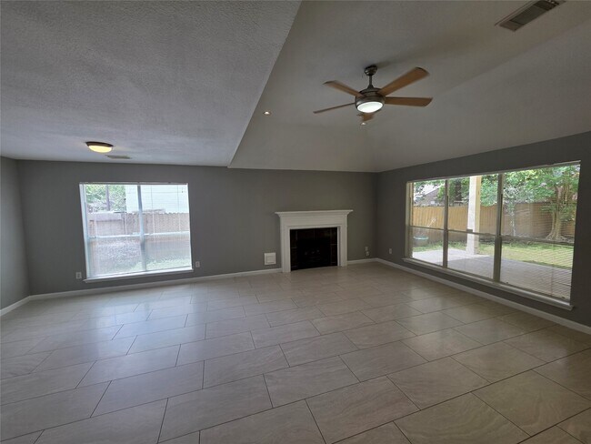 Building Photo - 19 Evening Song Ct