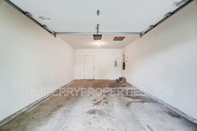 Building Photo - 3629 Turret Green Dr