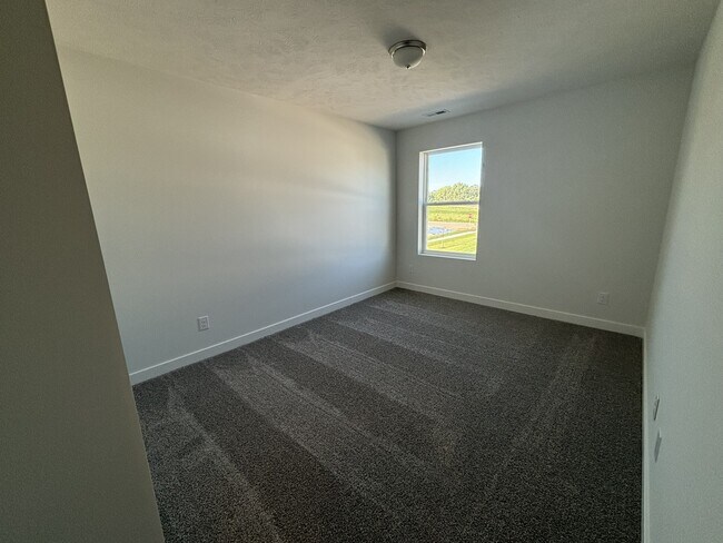 Building Photo - 11407 N 161st Ct